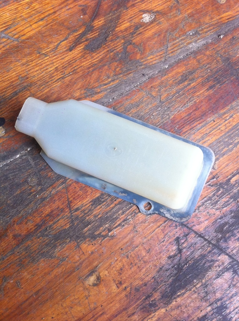 Dust Cover Clutch Fork T9 (used)